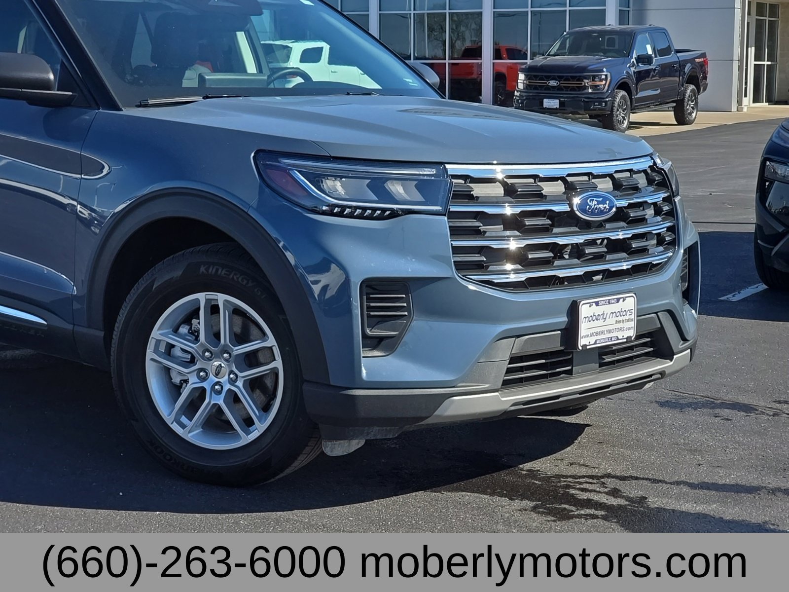 Used 2025 Ford Explorer Active RWD image 67