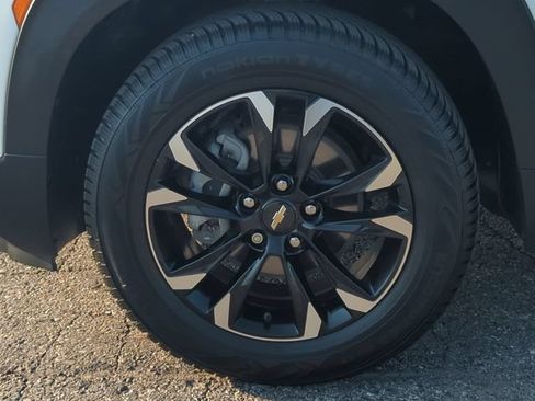 Used 2022 Chevrolet TrailBlazer LT w/ Convenience Package AWD/4WD image 10