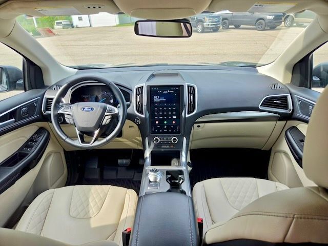 Used 2024 Ford Edge Titanium AWD/4WD image 15
