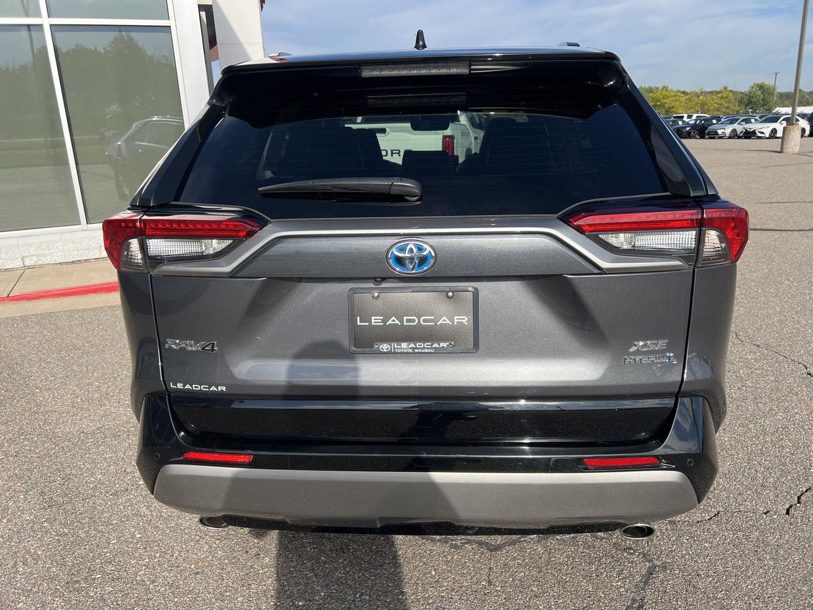 Used 2023 Toyota RAV4 XSE AWD/4WD image 12
