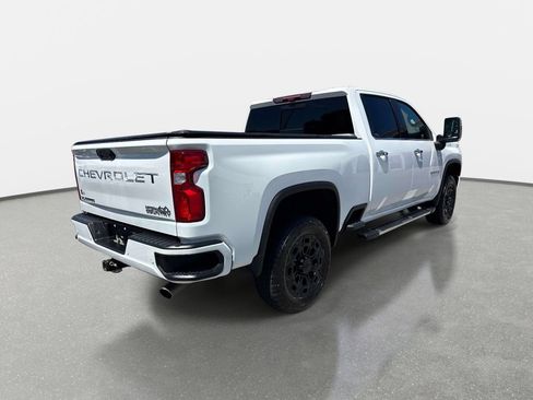 Used 2022 Chevrolet Silverado 2500 High Country w/ Z71 Off-Road Package AWD/4WD image 4