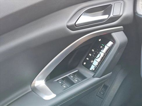 Certified 2025 Audi Q5 Premium w/ Convenience Package AWD/4WD image 11