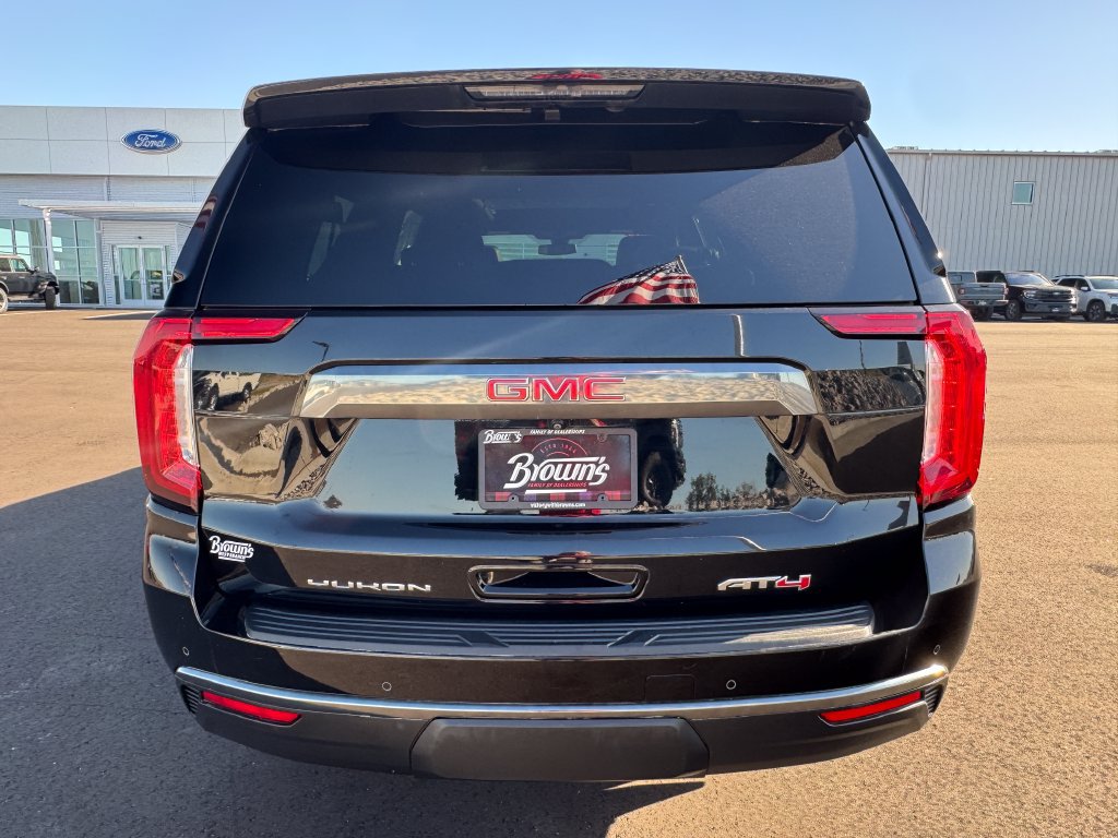 Used 2022 GMC Yukon XL AT4 AWD/4WD image 6