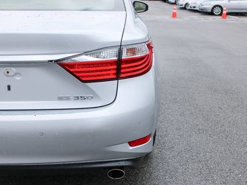 Used 2014 Lexus ES 350 w/ Ultra Luxury Package image 45