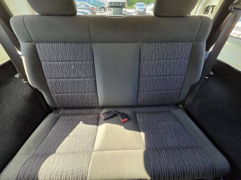 Used 2012 Jeep Wrangler Sport AWD/4WD image 13