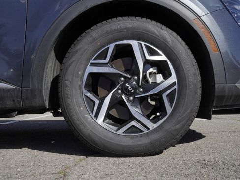 Used 2024 Kia Sportage LX image 7