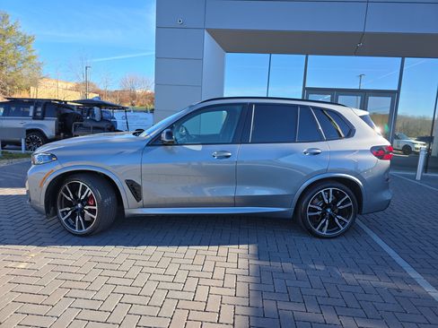 Used 2024 BMW X5 M60i w/ Executive Package image 10