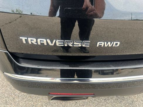 Used 2023 Chevrolet Traverse Premier w/ LPO, Floor Liner Package AWD/4WD image 34
