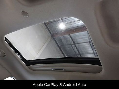 Used 2022 Hyundai Venue SEL image 9