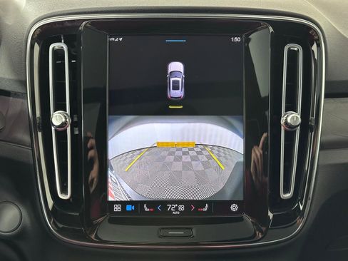 Used 2023 Volvo XC40 Recharge Plus image 41