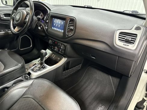 Used 2020 Jeep Compass Latitude FWD image 30