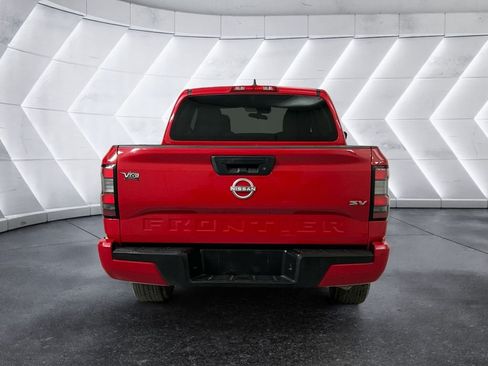 Used 2022 Nissan Frontier SV RWD image 5