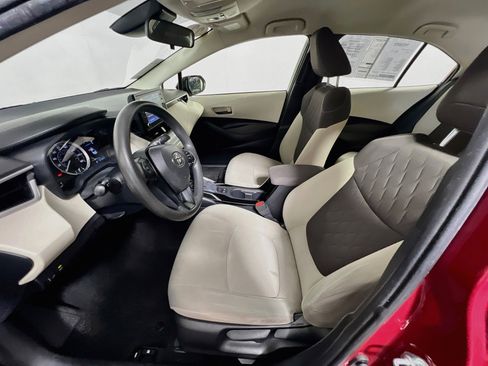 Used 2022 Toyota Corolla LE FWD image 14