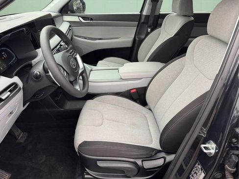 Used 2023 Hyundai Palisade SE w/ Cargo Package FWD image 7