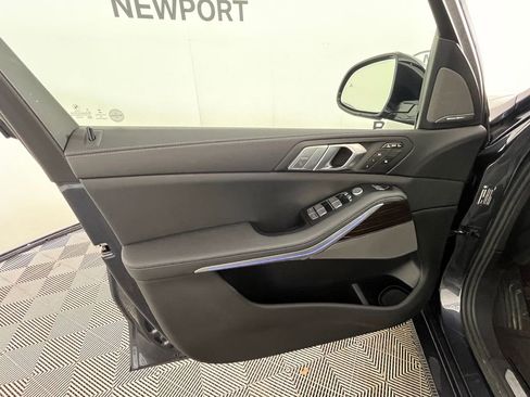Used 2021 BMW X7 xDrive40i w/ Premium Package image 13