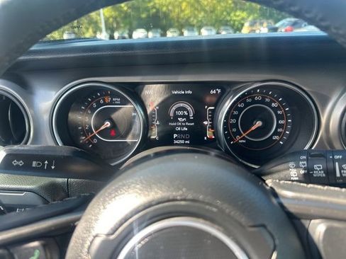 Used 2022 Jeep Wrangler Unlimited Sport image 26