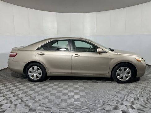Used 2008 Toyota Camry LE FWD image 9