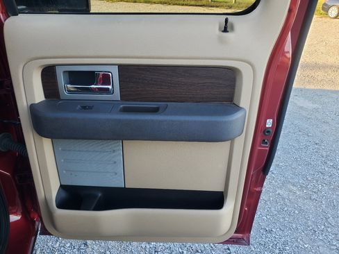 Used 2014 Ford F150 Lariat w/ Equipment Group 502A Luxury image 27