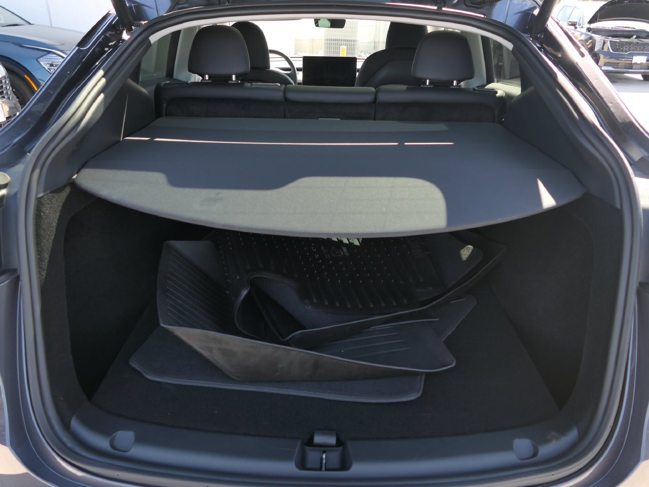 Used 2023 Tesla Model Y Long Range AWD/4WD image 23