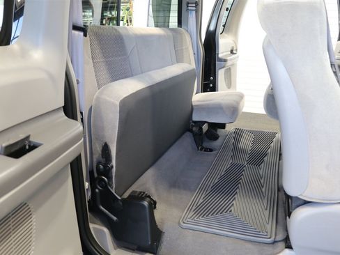 Used 2001 Ford F250 XLT image 87