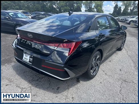 New 2026 Hyundai Elantra Limited FWD image 7