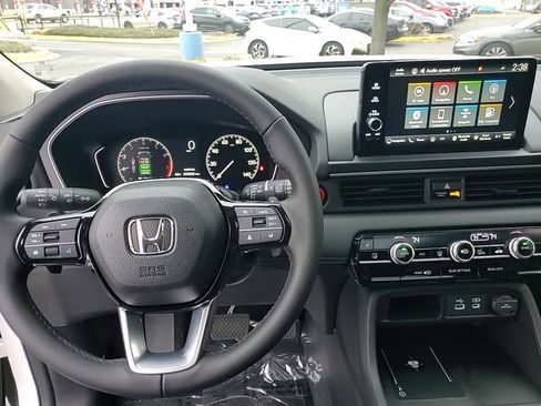 New 2025 Honda Pilot Touring image 20