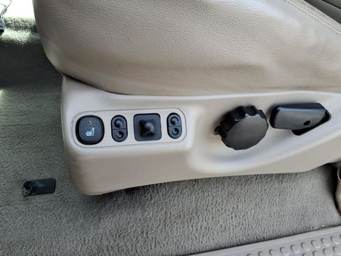 Used 2005 Ford F350 XLT AWD/4WD image 11