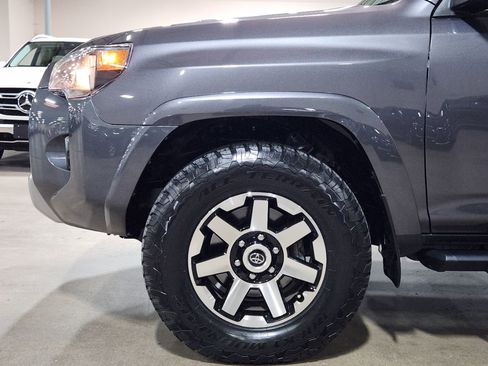Used 2022 Toyota 4Runner TRD Off-Road Premium AWD/4WD image 5