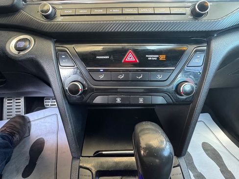 Used 2018 Hyundai Elantra Sport w/ Cargo Package FWD image 12