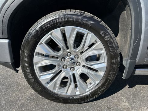 Used 2021 GMC Sierra 1500 Denali w/ Denali Ultimate Package AWD/4WD image 25