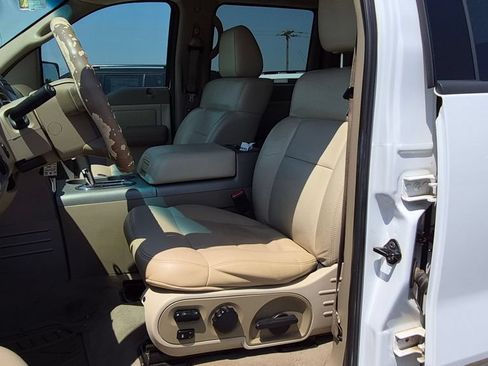 Used 2004 Ford F150 Lariat RWD image 12