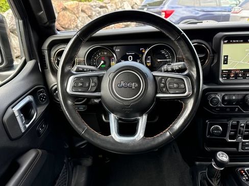 Used 2021 Jeep Wrangler Unlimited Sahara AWD/4WD image 9