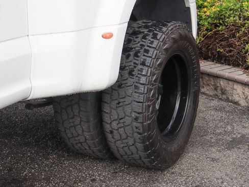 Used 2017 Ford F350 Lariat w/ Lariat Ultimate Package image 56