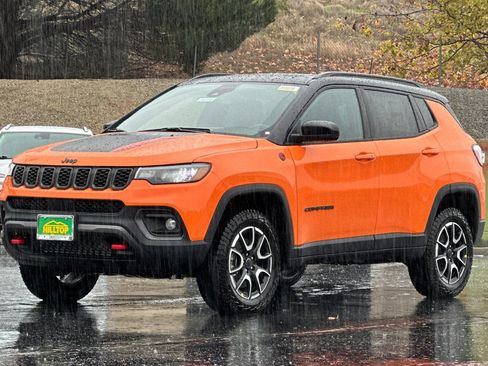 New 2026 Jeep Compass Trailhawk image 9