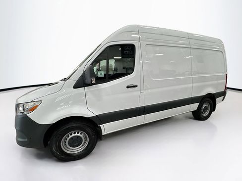 Used 2026 Mercedes-Benz Sprinter 2500 image 5