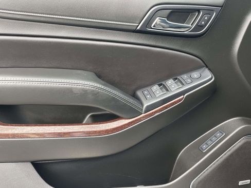 Used 2019 GMC Yukon XL SLT w/ HD Trailering Package image 21