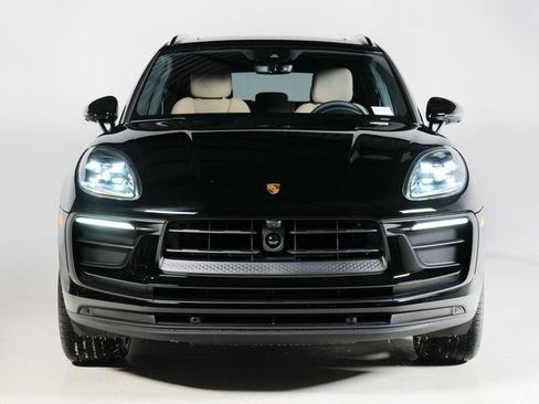 Certified 2026 Porsche Macan AWD/4WD image 6