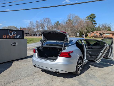 Used 2017 Nissan Maxima 3.5 S image 13