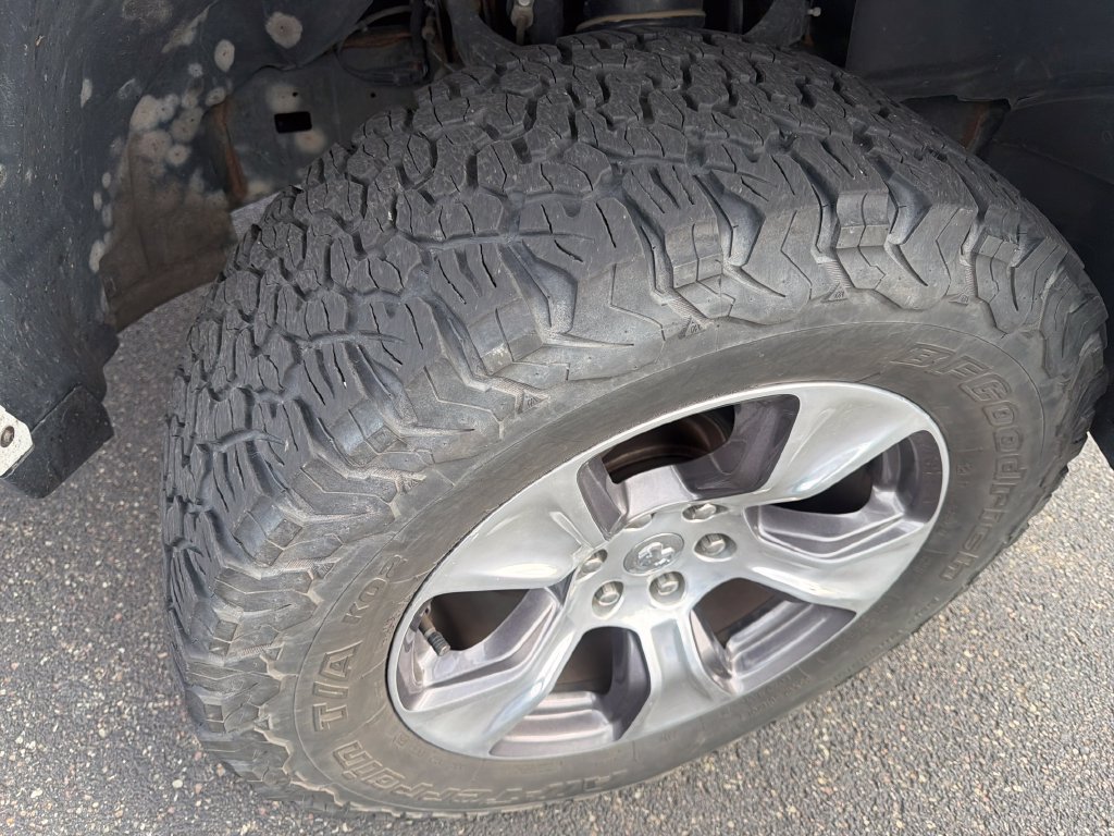 Used 2020 RAM 1500 Laramie AWD/4WD image 11