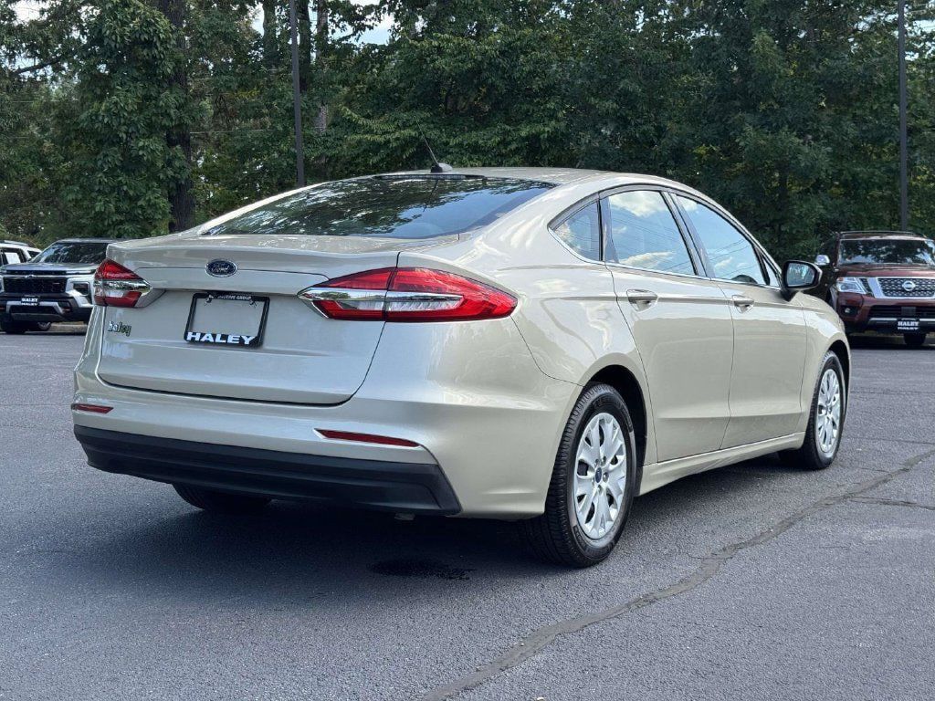 Used 2019 Ford Fusion S FWD image 22