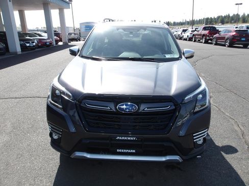 Used 2022 Subaru Forester Touring w/ Popular Package #2 image 8