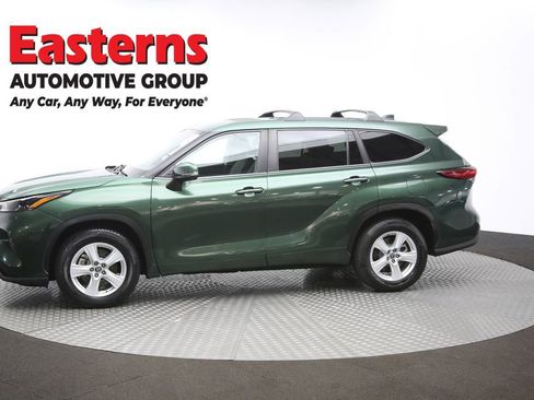 Used 2023 Toyota Highlander LE image 61