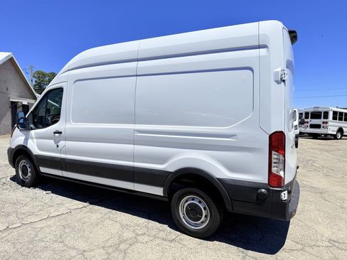 Used 2023 Ford Transit 250 148 High Roof RWD image 3