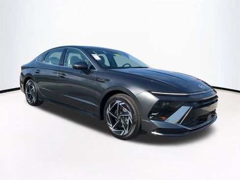 New 2026 Hyundai Sonata SEL FWD image 2