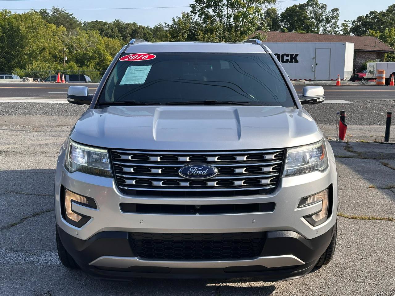 Used 2016 Ford Explorer Limited FWD image 2