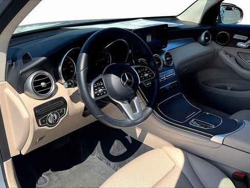Used 2022 Mercedes-Benz GLC 300 w/ Premium Package Lite image 12
