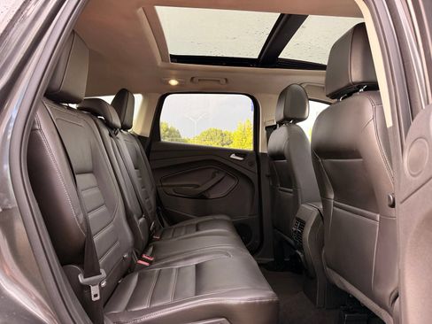 Used 2017 Ford Escape Titanium AWD/4WD image 21