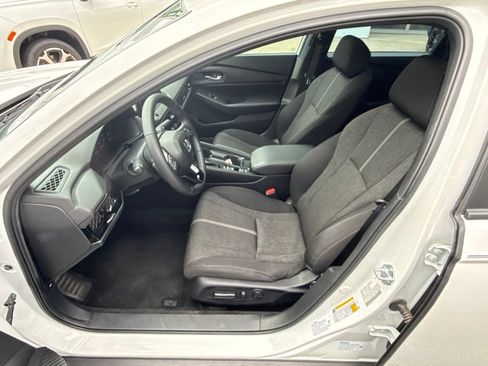Used 2024 Honda Accord Sport image 11