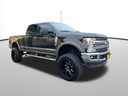 Used 2018 Ford F250 Lariat w/ Lariat Value Package image 8