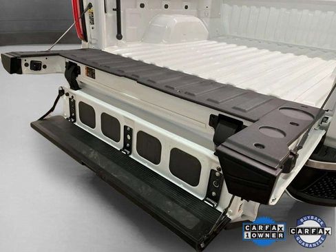 Used 2025 GMC Sierra 1500 SLT image 95